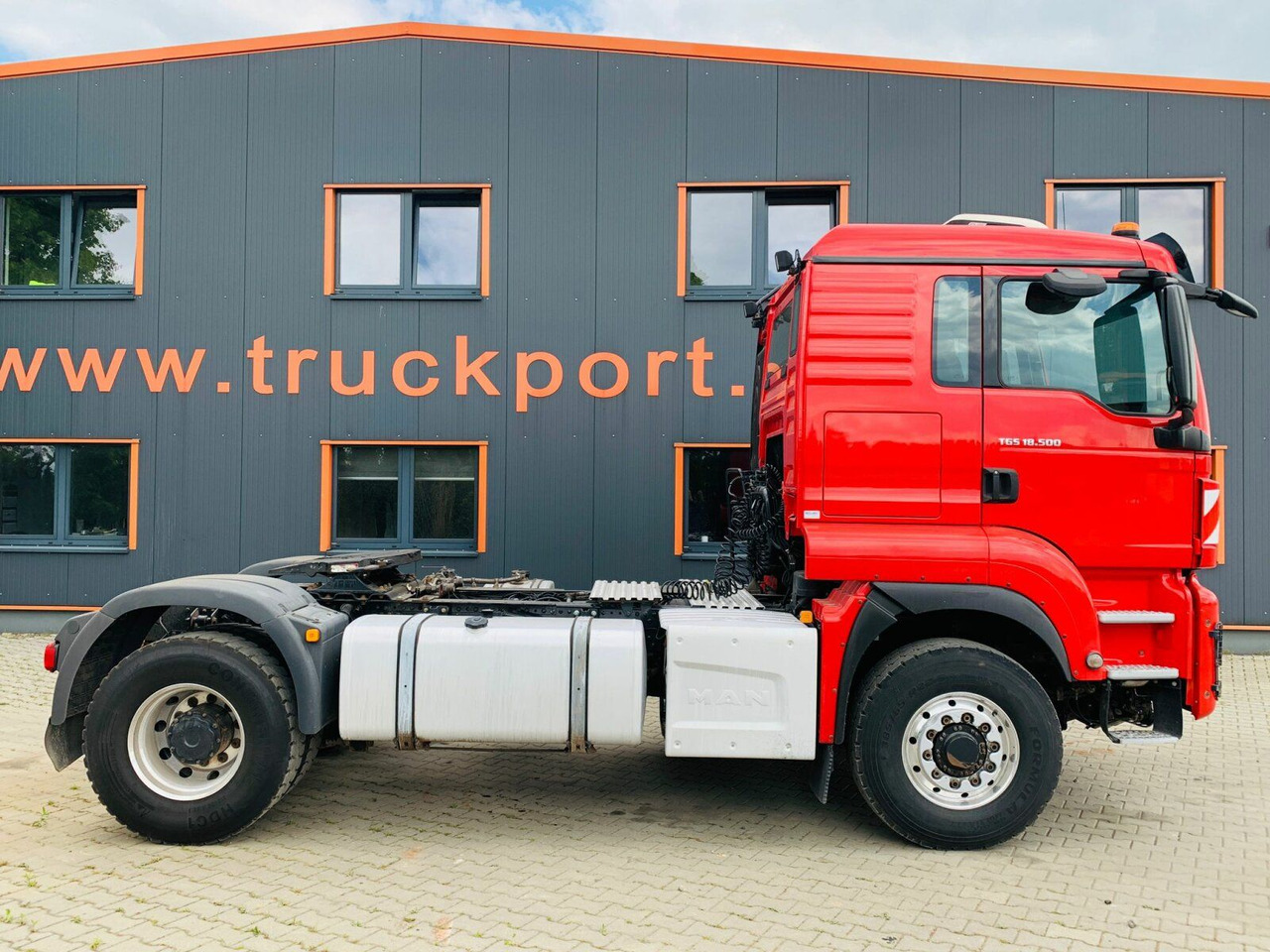MAN TGS 18.500 4x4H BLS Euro 6 SZM Kipphyd. Retarder - Тягач: фото 4 MAN TGS 18.500 4x4H BLS Euro 6 SZM Kipphyd. Retarder - Тягач: фото 4