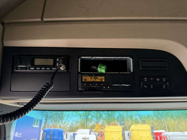 Mercedes-Benz ACTROS 1846 4x4 HAD Eur 6 Kipphydraulik Retarder - Тягач: фото 4 Mercedes-Benz ACTROS 1846 4x4 HAD Eur 6 Kipphydraulik Retarder - Тягач: фото 4