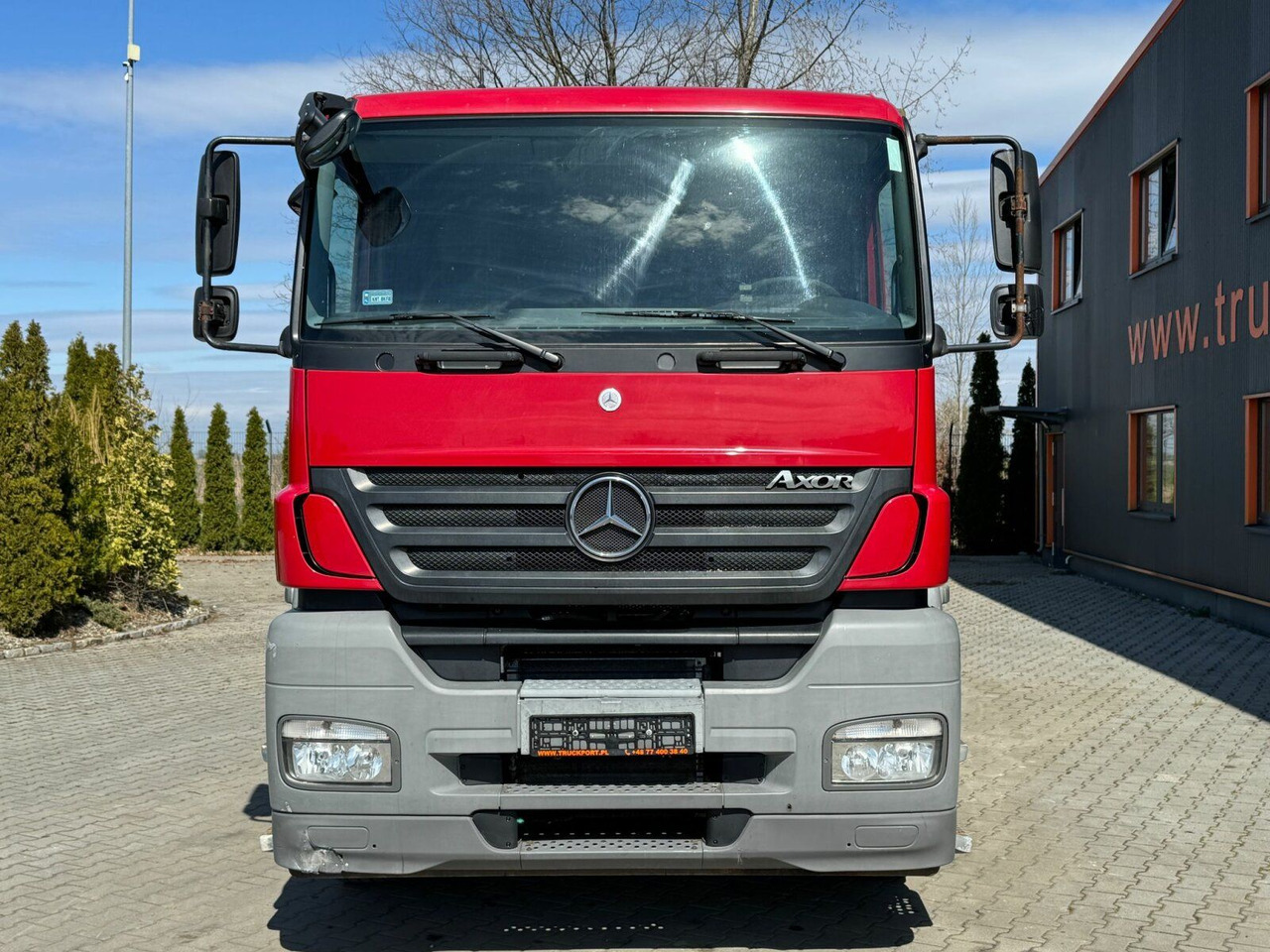 Mercedes-Benz AXOR 1840 4x2 Euro5 SZM Kipphydraulik - Тягач: фото 3 Mercedes-Benz AXOR 1840 4x2 Euro5 SZM Kipphydraulik - Тягач: фото 3