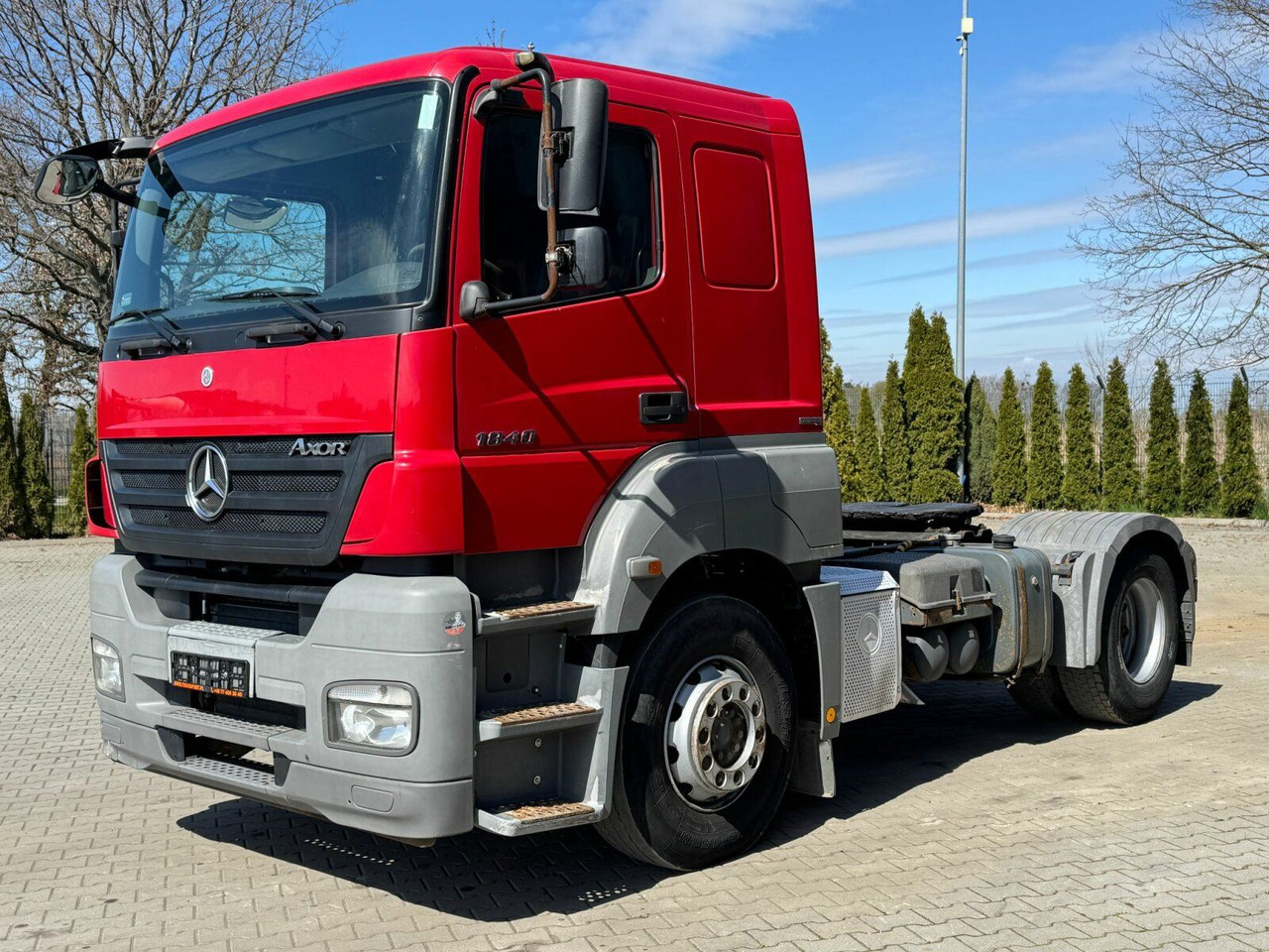 Mercedes-Benz AXOR 1840 4x2 Euro5 SZM Kipphydraulik - Тягач: фото 2 Mercedes-Benz AXOR 1840 4x2 Euro5 SZM Kipphydraulik - Тягач: фото 2
