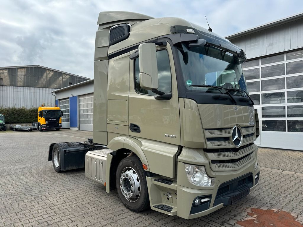 Mercedes-Benz Actros 1840 4x2 SZM Mega *Retarder - Тягач: фото 1 Mercedes-Benz Actros 1840 4x2 SZM Mega *Retarder - Тягач: фото 1