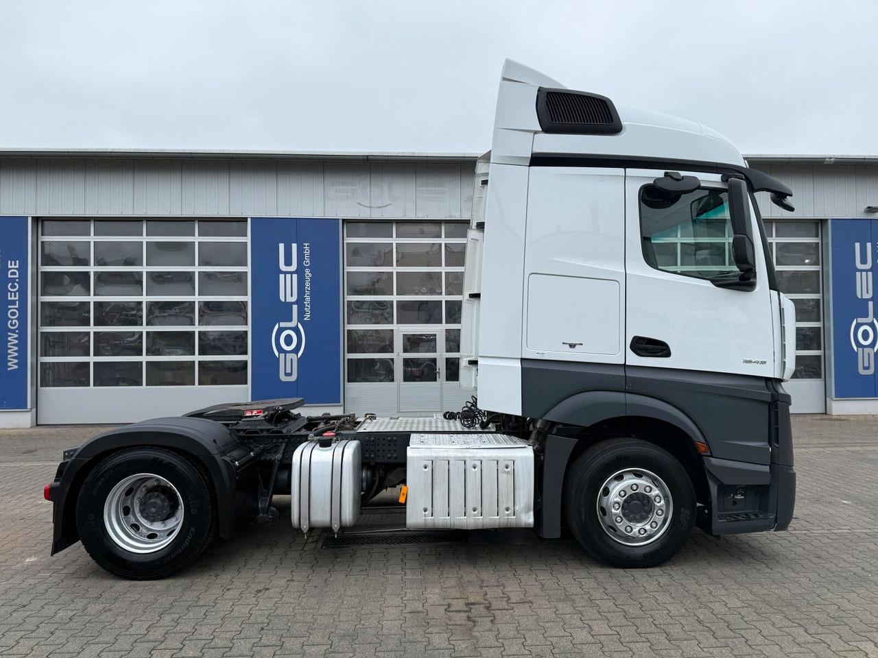 Mercedes-Benz Actros 1845 SZM 4x2 Retarder Kipphydraulik - Тягач: фото 2 Mercedes-Benz Actros 1845 SZM 4x2 Retarder Kipphydraulik - Тягач: фото 2
