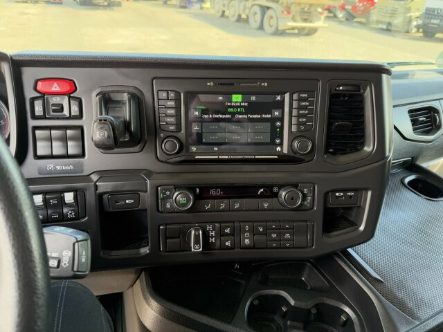 Scania G450 XT 4x4 Euro 6 SZM Kipphydraulik Blatt/ Luft - Тягач: фото 3 Scania G450 XT 4x4 Euro 6 SZM Kipphydraulik Blatt/ Luft - Тягач: фото 3