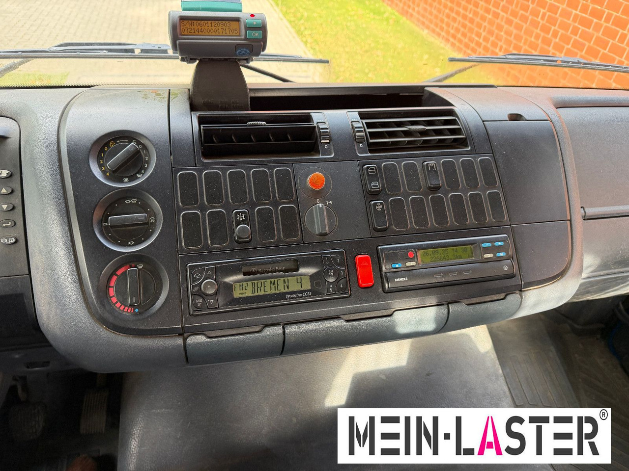 Грузовик бортовой/ Платформа, Автоманипулятор Mercedes-Benz 1823 Atego Atlas 105.2 1.Hand nur 226.000 km: фото 8 Грузовик бортовой/ Платформа, Автоманипулятор Mercedes-Benz 1823 Atego Atlas 105.2 1.Hand nur 226.000 km: фото 8