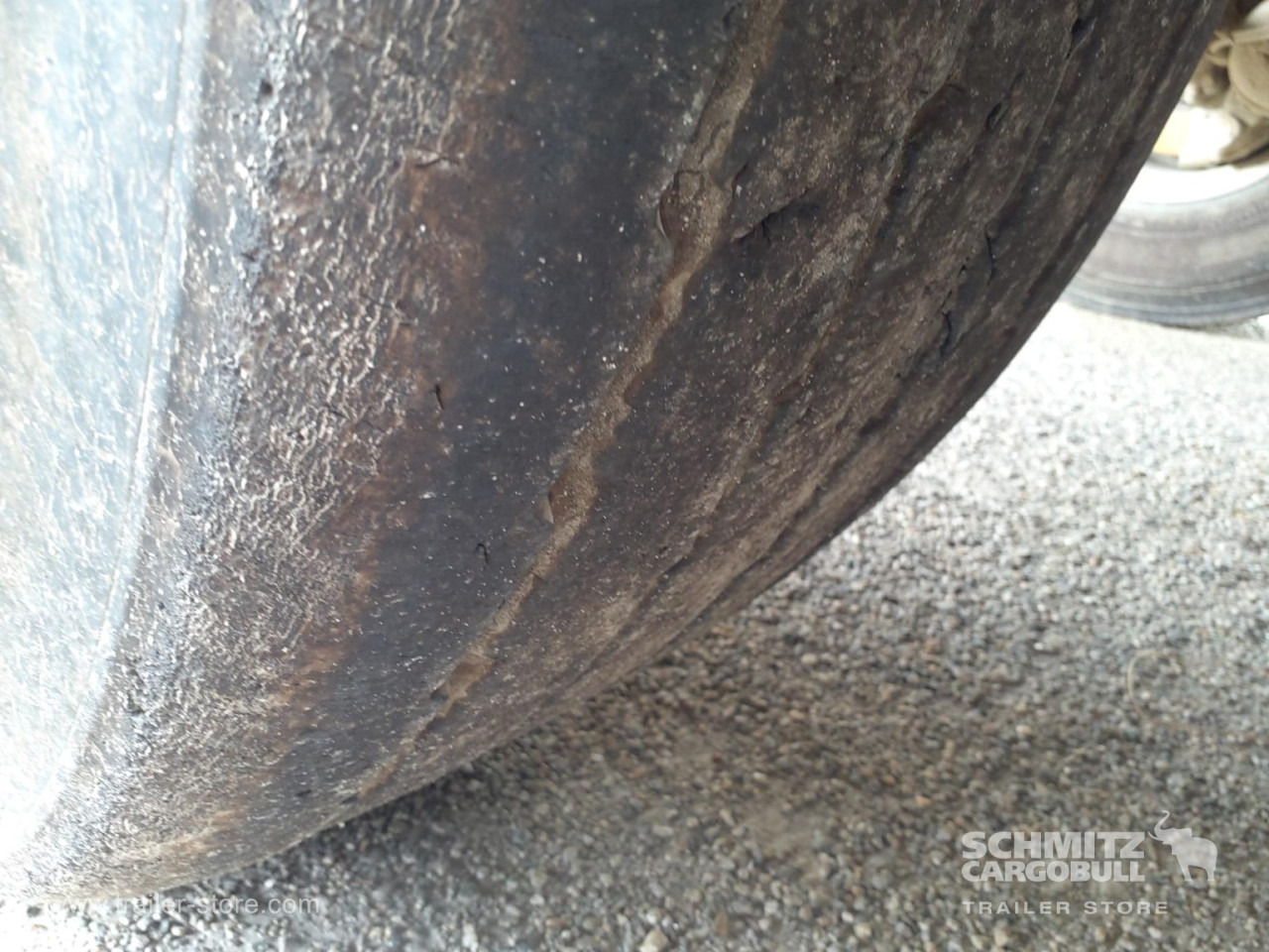 SCHMITZ Tipper Steel half pipe body 26m³ - Самосвальный полуприцеп: фото 4 SCHMITZ Tipper Steel half pipe body 26m³ - Самосвальный полуприцеп: фото 4