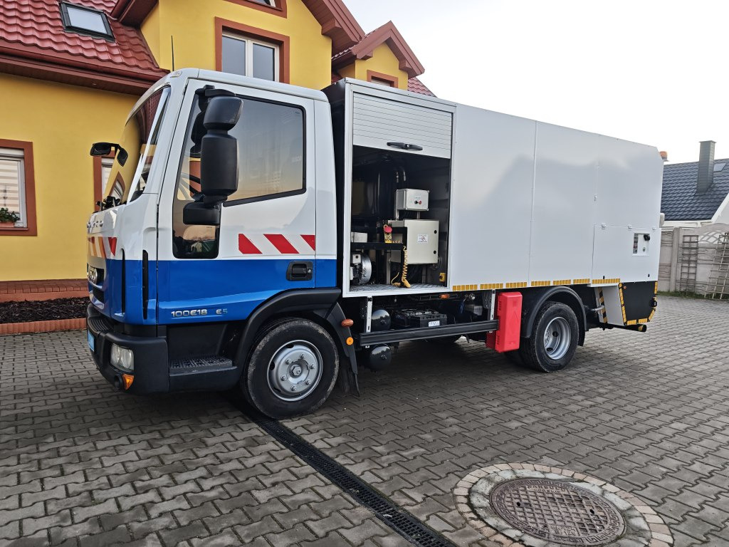 IVECO Eurocargo + IRIDE BIN WASHER CLEANER RHodέla Containerreiniger - Мусоровоз: фото 3 IVECO Eurocargo + IRIDE BIN WASHER CLEANER RHodέla Containerreiniger - Мусоровоз: фото 3