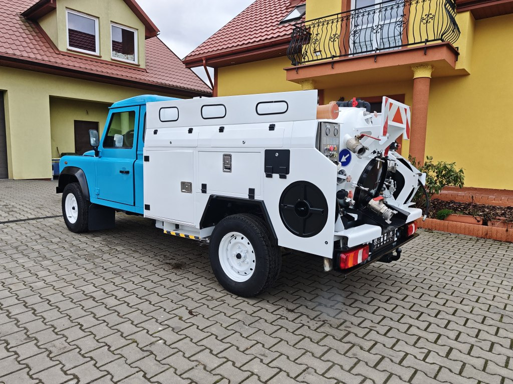 Land Rover Defender VAACUM truck canalisation cleaner 4x4 - Ассенизатор: фото 4 Land Rover Defender VAACUM truck canalisation cleaner 4x4 - Ассенизатор: фото 4