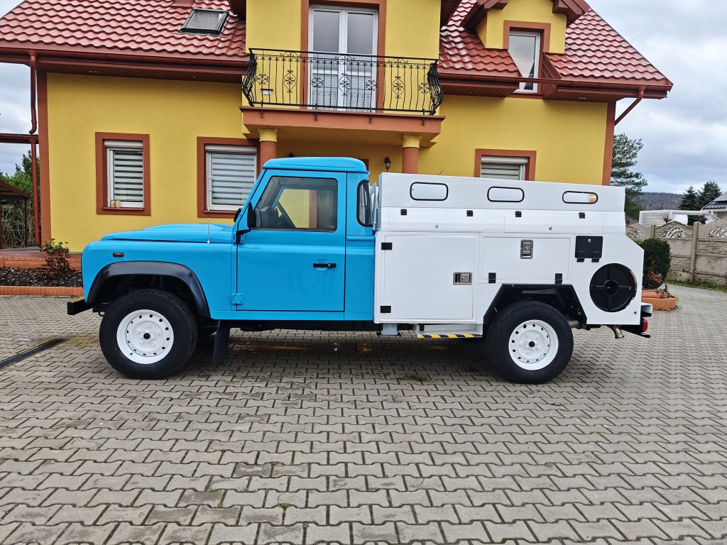 Land Rover Defender VAACUM truck canalisation cleaner 4x4 - Ассенизатор: фото 3 Land Rover Defender VAACUM truck canalisation cleaner 4x4 - Ассенизатор: фото 3