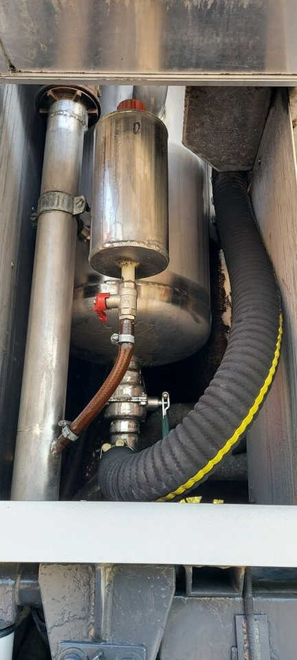 Грузовик-цистерна для транспортировки топлива Volkswagen LT55 HOLZMANN Inox: фото 17