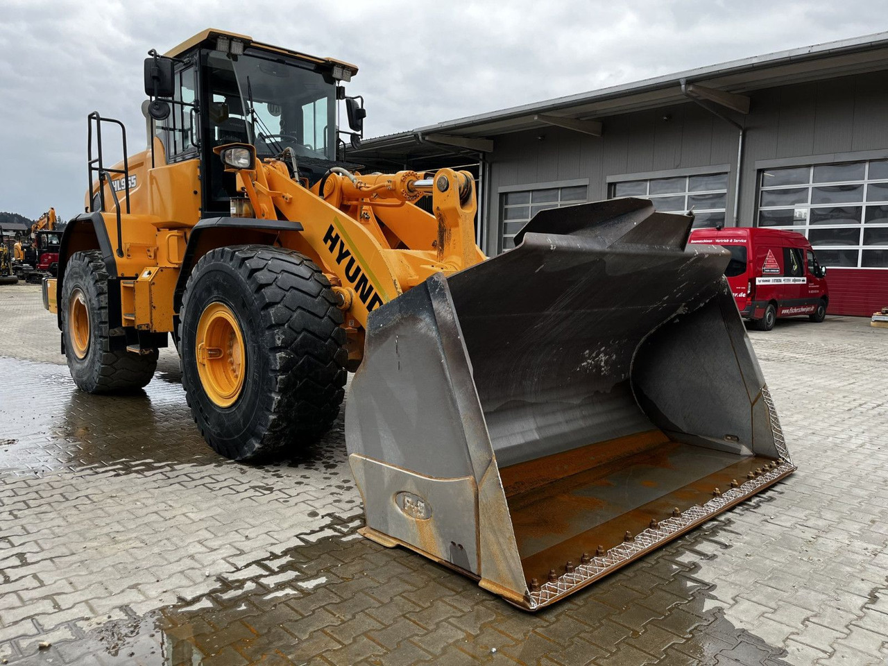 Hyundai HL 965 - Колёсный погрузчик: фото 2 Hyundai HL 965 - Колёсный погрузчик: фото 2