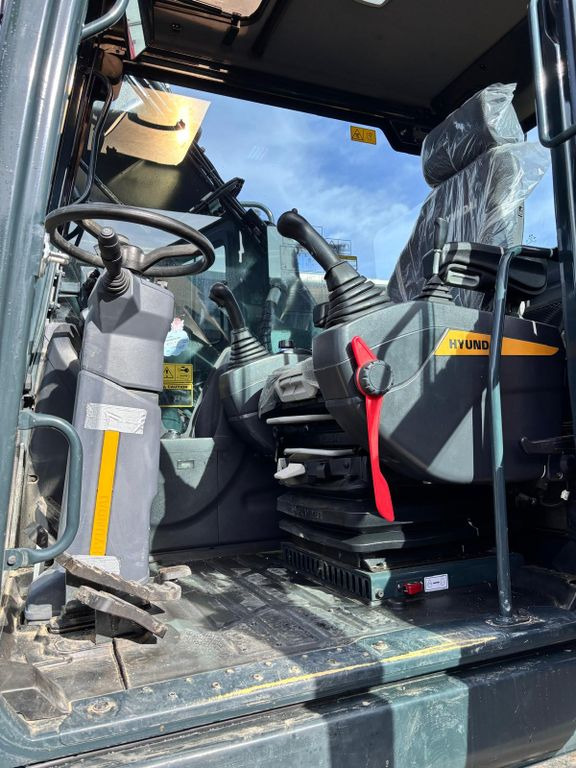 Hyundai HW170ACR Hyundai HW170ACR - Колёсный экскаватор: фото 5 Hyundai HW170ACR Hyundai HW170ACR - Колёсный экскаватор: фото 5