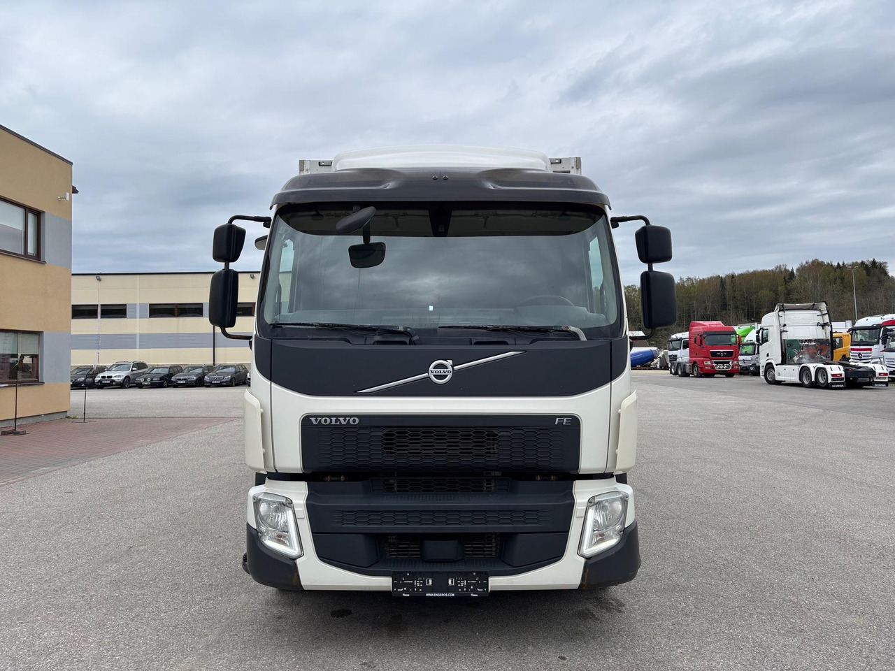 VOLVO FE320 - Грузовик с закрытым кузовом: фото 2 VOLVO FE320 - Грузовик с закрытым кузовом: фото 2