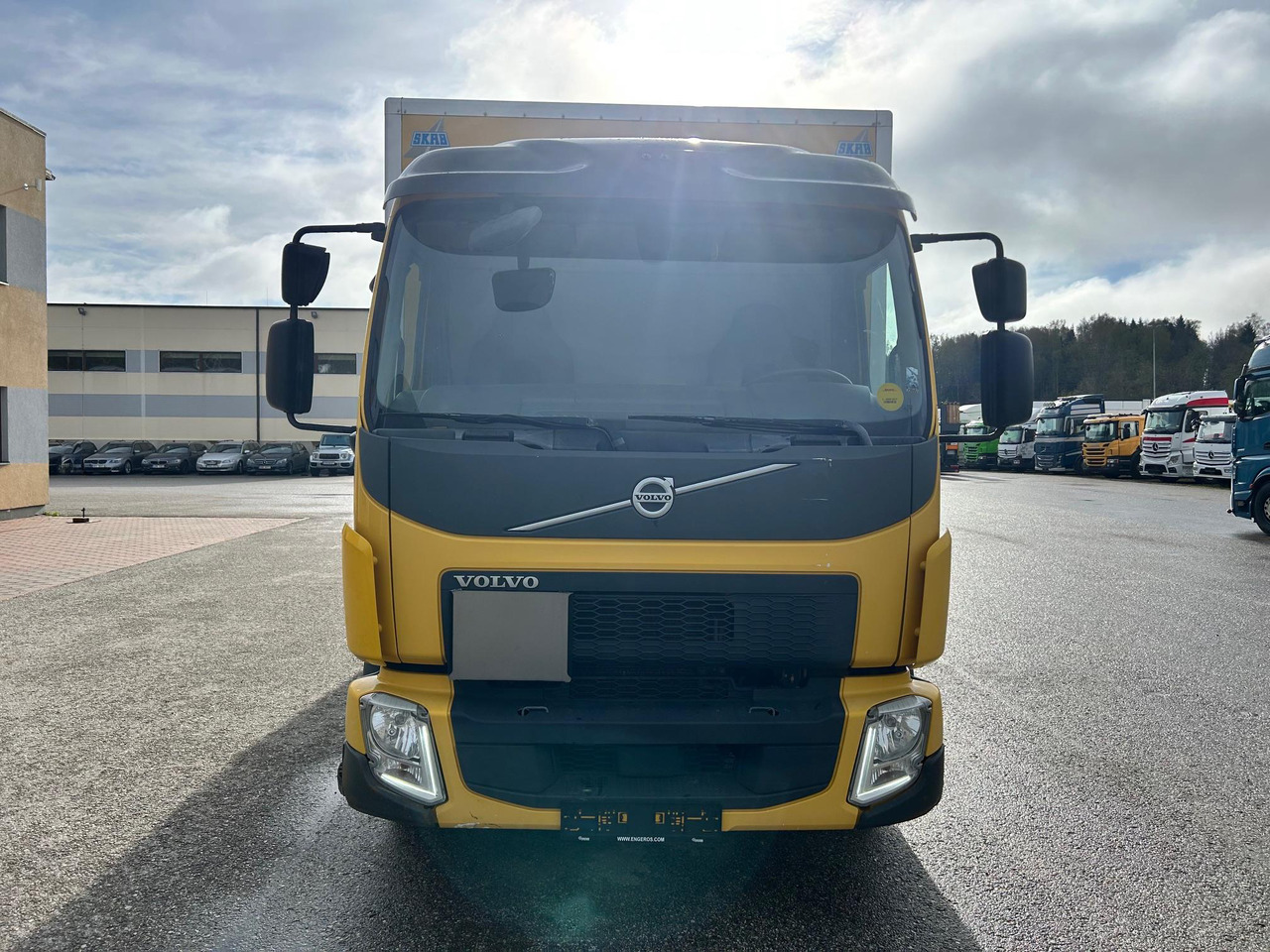 VOLVO FL250 - Грузовик с закрытым кузовом: фото 4 VOLVO FL250 - Грузовик с закрытым кузовом: фото 4