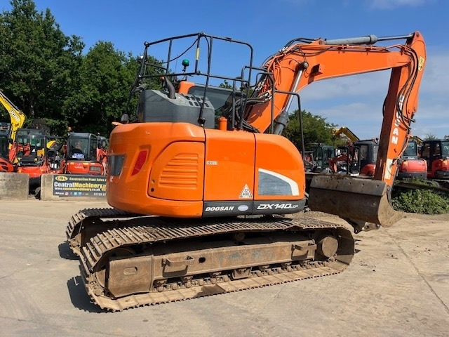 Doosan DX 140 LCR-5 - Гусеничный экскаватор: фото 2 Doosan DX 140 LCR-5 - Гусеничный экскаватор: фото 2