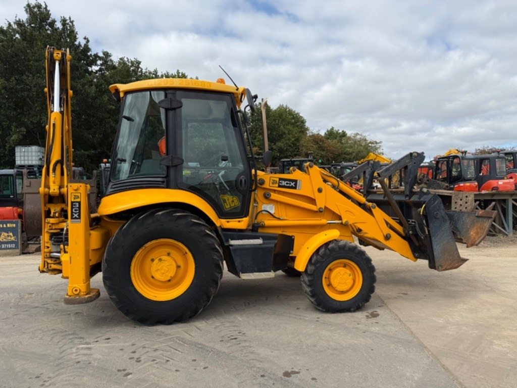 JCB 3 CX - Экскаватор-погрузчик: фото 1 JCB 3 CX - Экскаватор-погрузчик: фото 1
