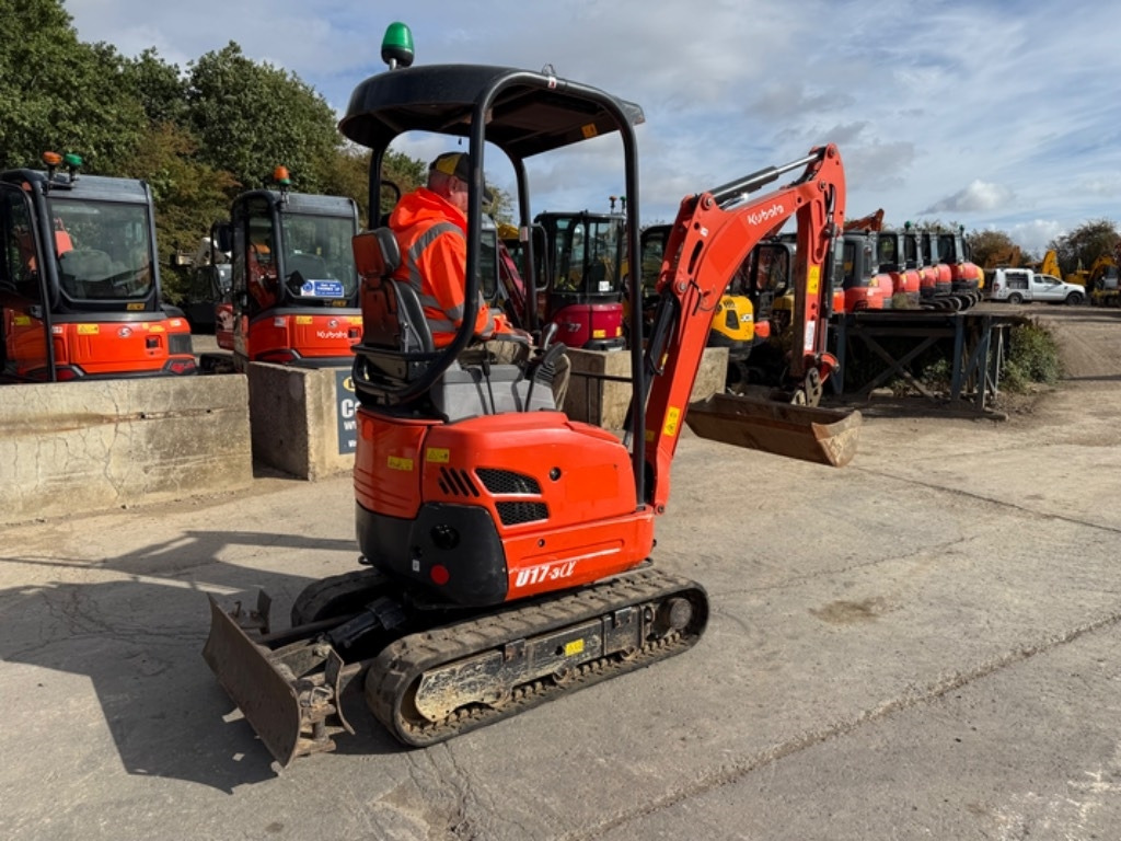 Kubota U 17-3 - Мини-экскаватор: фото 3 Kubota U 17-3 - Мини-экскаватор: фото 3