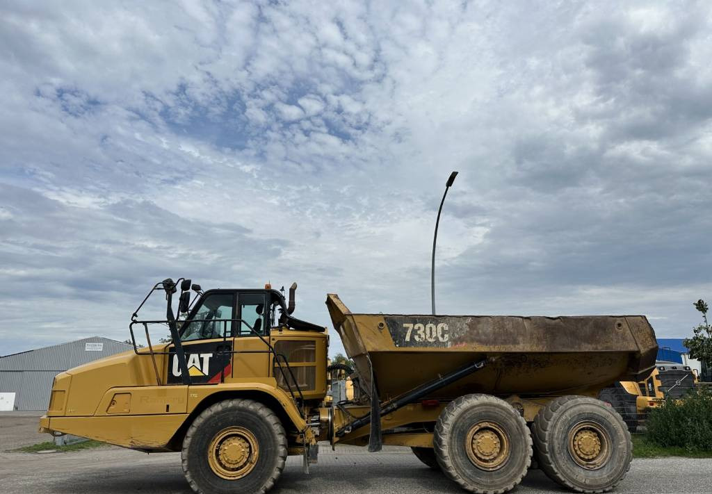 CAT 730 C Auto lubrication + Klima CE + EPA - Сочленённый самосвал: фото 4 CAT 730 C Auto lubrication + Klima CE + EPA - Сочленённый самосвал: фото 4