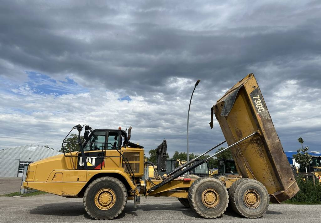CAT 730 C Auto lubrication + Klima CE + EPA - Сочленённый самосвал: фото 1 CAT 730 C Auto lubrication + Klima CE + EPA - Сочленённый самосвал: фото 1
