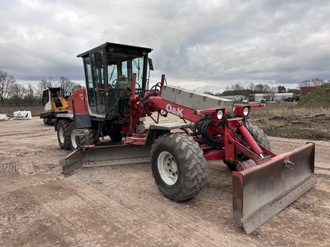 NEW HOLLAND F 106.5 - 6x6 Laser Topcon- Klima Cummins 6 Zyl. - Грейдер: фото 4 NEW HOLLAND F 106.5 - 6x6 Laser Topcon- Klima Cummins 6 Zyl. - Грейдер: фото 4