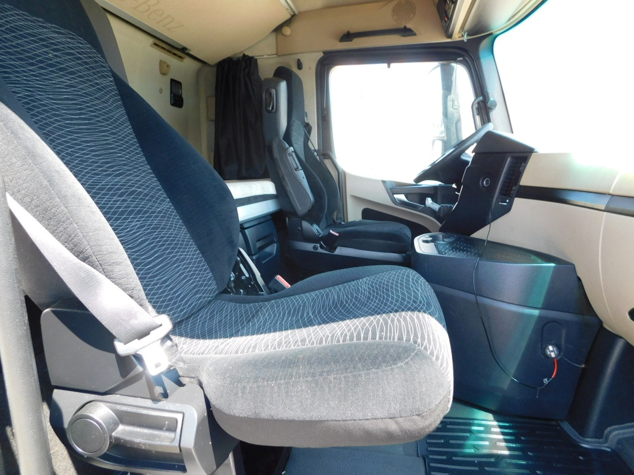 Mercedes Actros - Тягач: фото 5 Mercedes Actros - Тягач: фото 5