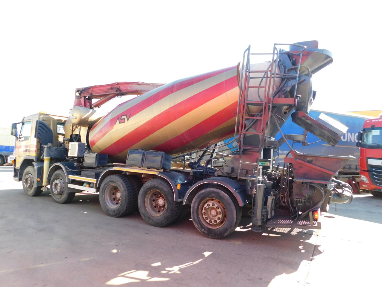 Volvo Pompa de beton cu mixer fm 9 - Автобетоносмеситель: фото 4 Volvo Pompa de beton cu mixer fm 9 - Автобетоносмеситель: фото 4