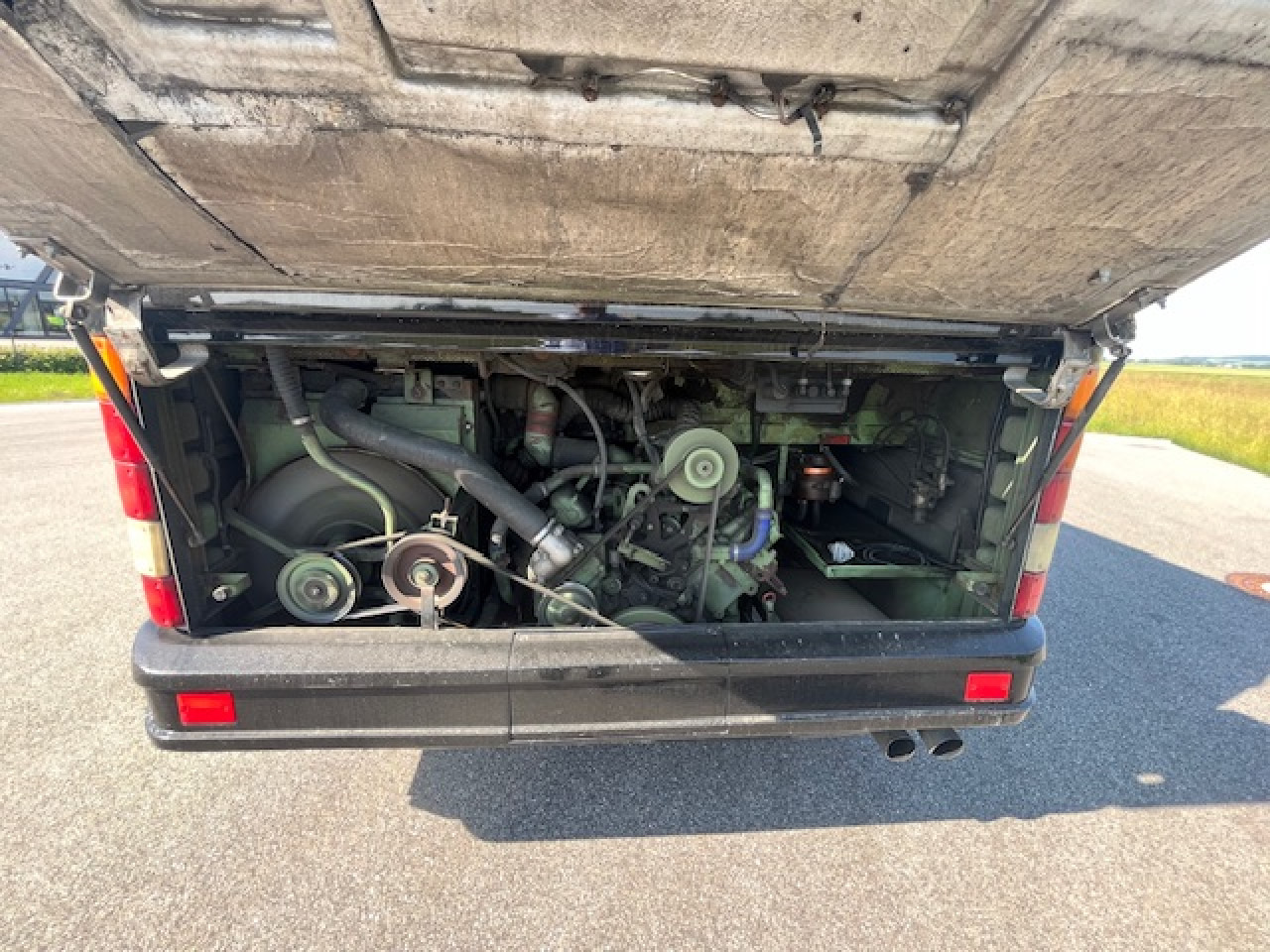 NEOPLAN N316 Ü - Koferenz-, Ausstellungsbus - Wohnmobil - Автобус: фото 2 NEOPLAN N316 Ü - Koferenz-, Ausstellungsbus - Wohnmobil - Автобус: фото 2