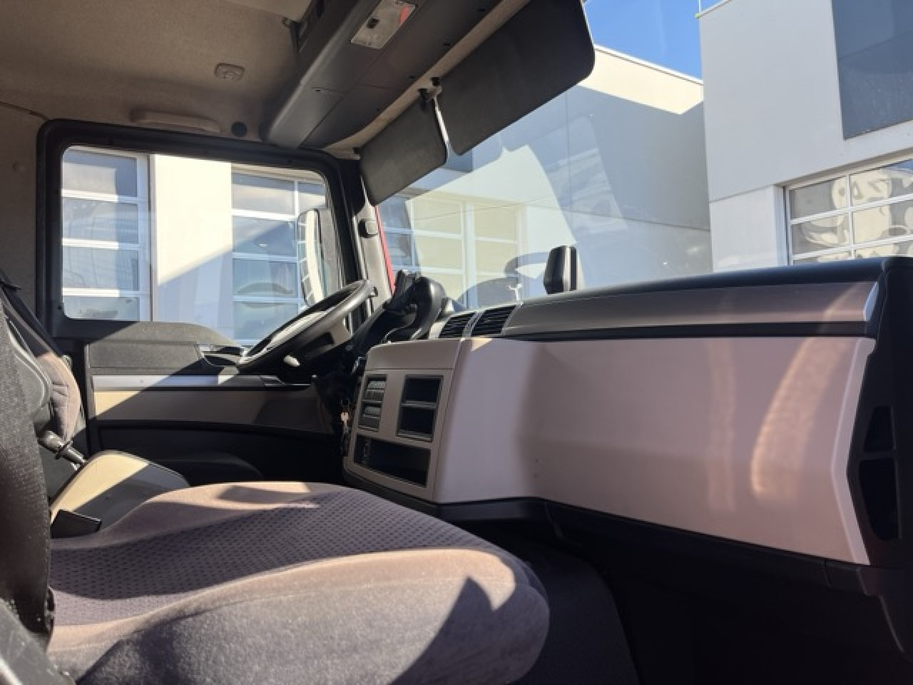 Тентованный грузовик MAN TGM 18.320 4x2 BL Durchladbar - mit Tandemhänger: фото 6