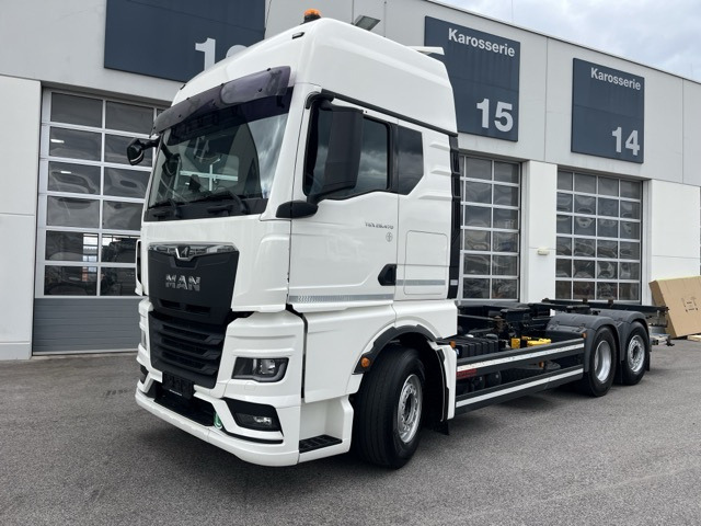 MAN TGX 26.470 6x2-4 LL Euro6 Intarder AHK Luftfeder - Грузовик-контейнеровоз/ Сменный кузов: фото 1 MAN TGX 26.470 6x2-4 LL Euro6 Intarder AHK Luftfeder - Грузовик-контейнеровоз/ Сменный кузов: фото 1