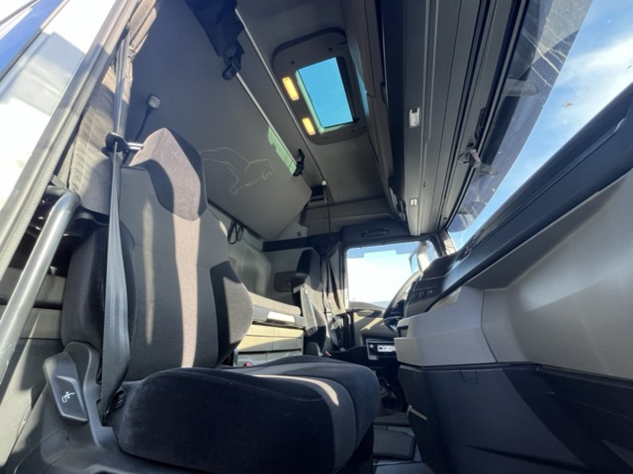 MAN TGX 18.520 4x2 BL SA Euro6 Intarder Klima ZV - Тягач: фото 3 MAN TGX 18.520 4x2 BL SA Euro6 Intarder Klima ZV - Тягач: фото 3