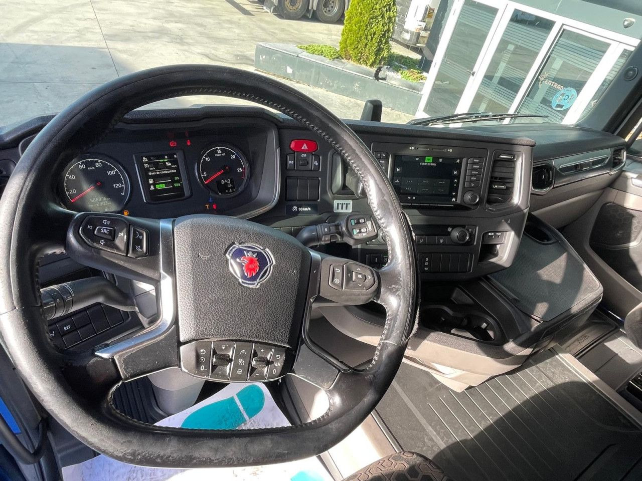 Тягач Scania R 450: фото 9