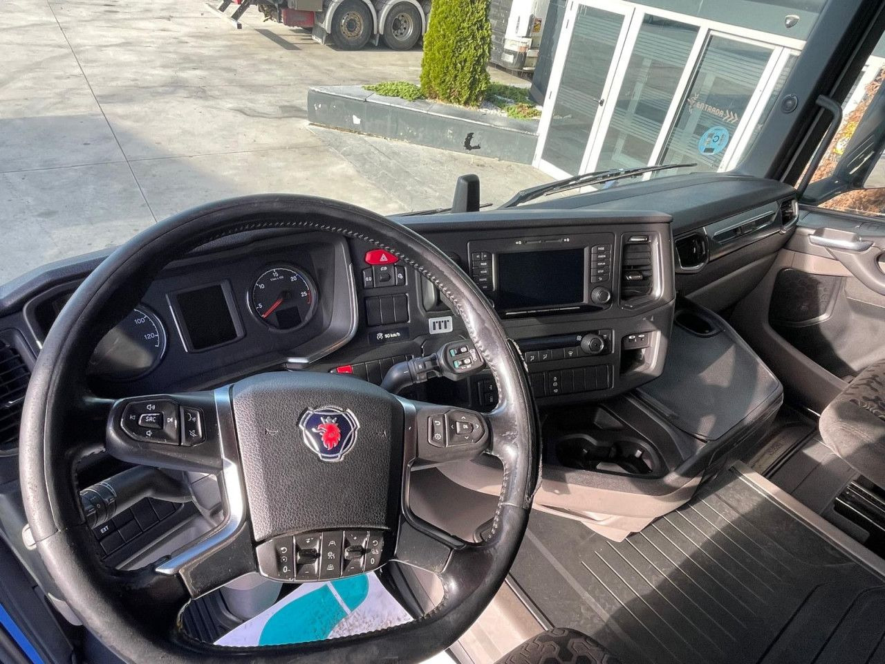 Тягач Scania R 450: фото 7