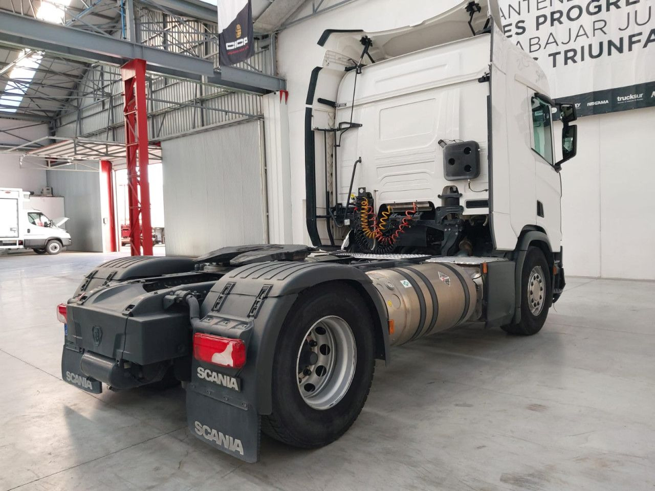 Scania R410 - Тягач: фото 3 Scania R410 - Тягач: фото 3