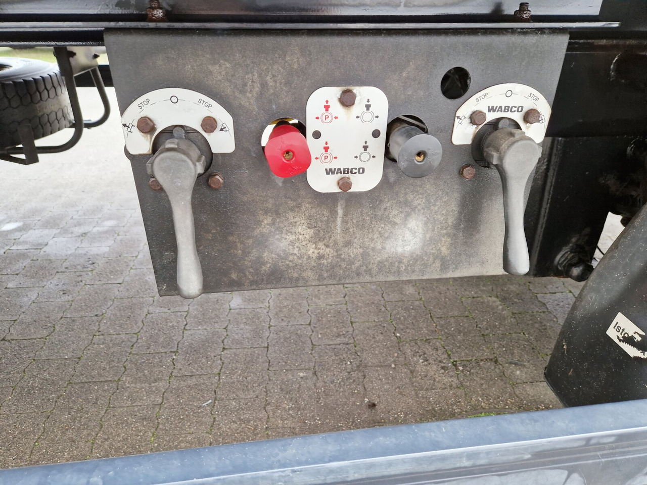 Andere Kleiderkofferanhänger Hofmann, Kleiderkofferanhänger, durchladbar, LBW BÄR, 42 cbm - Прицеп-фургон: фото 5 Andere Kleiderkofferanhänger Hofmann, Kleiderkofferanhänger, durchladbar, LBW BÄR, 42 cbm - Прицеп-фургон: фото 5