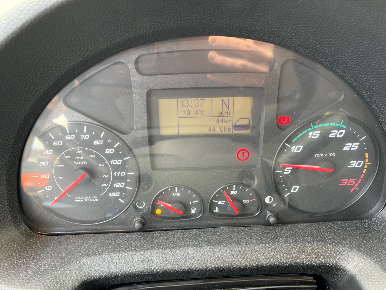 EuroCargo ML160E32 4x2 EuroCargo ML160E32 4x2, Feuerwehr - Крюковой мультилифт: фото 5 EuroCargo ML160E32 4x2 EuroCargo ML160E32 4x2, Feuerwehr - Крюковой мультилифт: фото 5