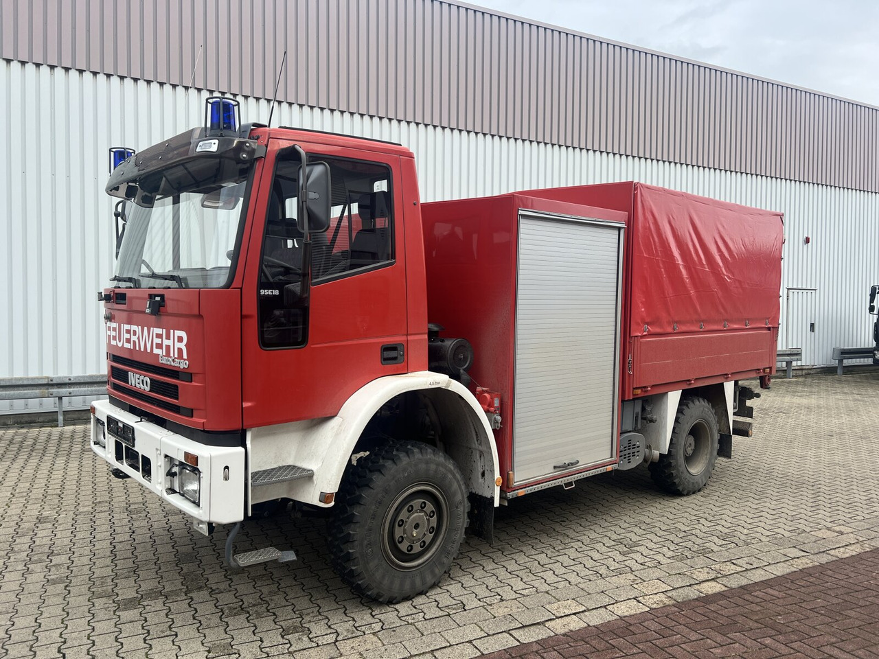 FF 95 E 18 4x4 FF 95 E 18 4x4, Feuerwehr - Машина скорой помощи: фото 1 FF 95 E 18 4x4 FF 95 E 18 4x4, Feuerwehr - Машина скорой помощи: фото 1