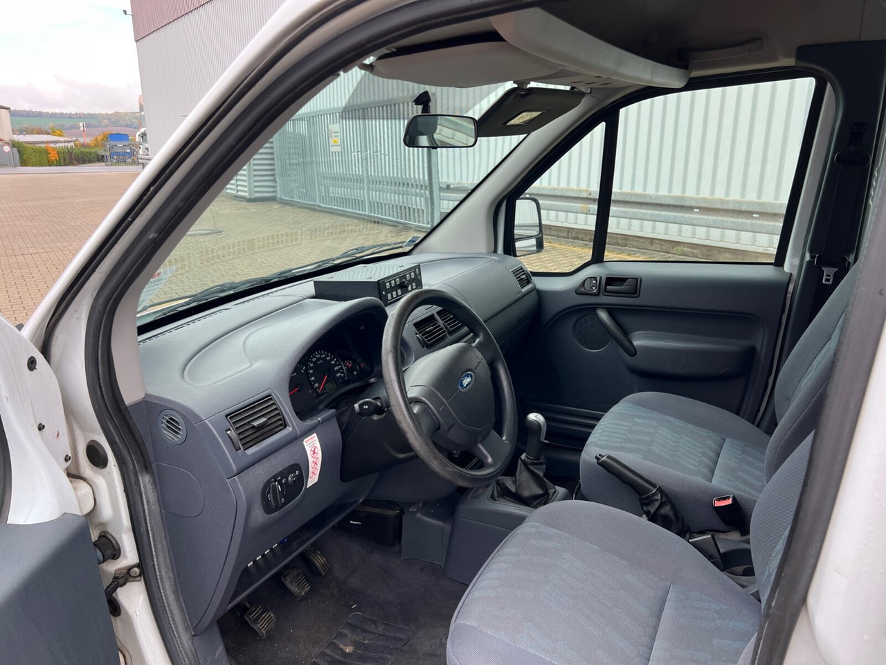 Ford Tourneo Connect 4x2 Tourneo Connect 4x2, Personentransporter, 8-Sitzer - Легковой фургон: фото 2 Ford Tourneo Connect 4x2 Tourneo Connect 4x2, Personentransporter, 8-Sitzer - Легковой фургон: фото 2