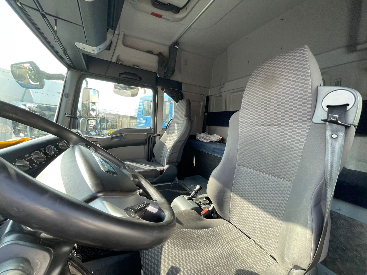 MAN TGM 18.330 4X2 LL TGM 18.330 4X2 LL, Fahrschulausstattung - Грузовик: фото 3 MAN TGM 18.330 4X2 LL TGM 18.330 4X2 LL, Fahrschulausstattung - Грузовик: фото 3