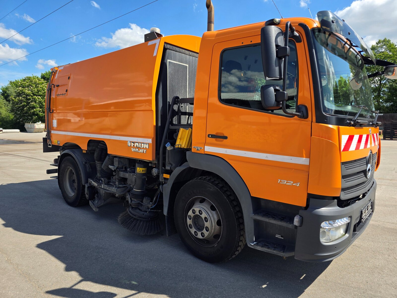 Mercedes-Benz Atego 1524 LKO 4x2 Atego 1524 LKO 4x2, Kehrmaschine FAUN Viajet 6RH - Грузовик: фото 1 Mercedes-Benz Atego 1524 LKO 4x2 Atego 1524 LKO 4x2, Kehrmaschine FAUN Viajet 6RH - Грузовик: фото 1