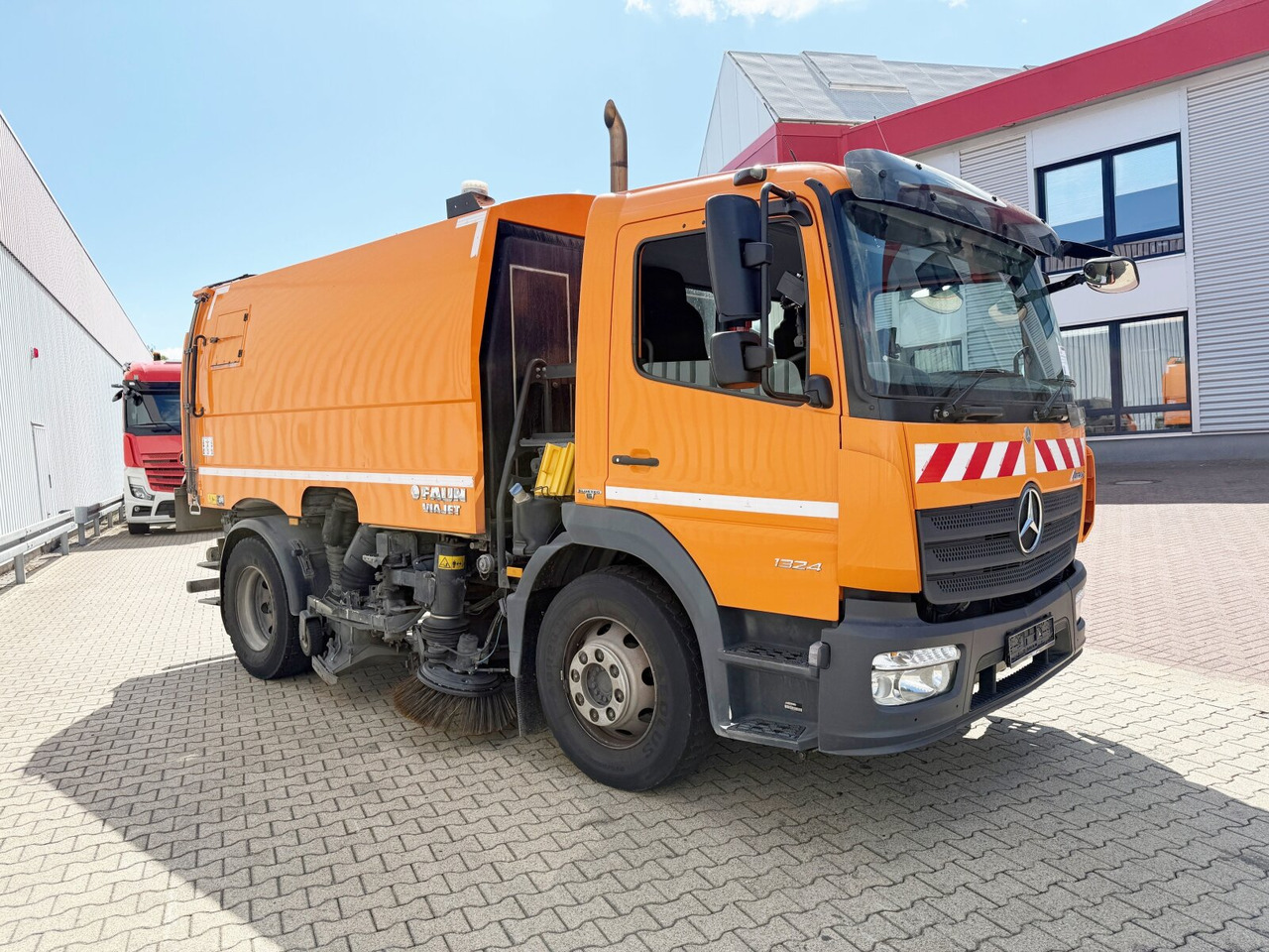 Mercedes-Benz Atego 1524 LKO 4x2 Atego 1524 LKO 4x2, Kehrmaschine FAUN Viajet 6RH - Грузовик: фото 1 Mercedes-Benz Atego 1524 LKO 4x2 Atego 1524 LKO 4x2, Kehrmaschine FAUN Viajet 6RH - Грузовик: фото 1