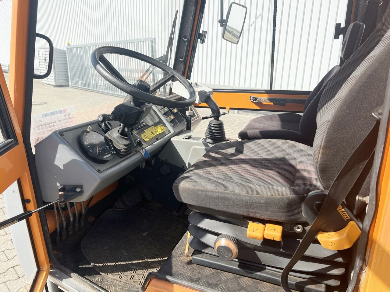 HY 1251 / 4x4 Bokimobil, Winterdienst, Kehr/Saugmaschine KIEFER HY 1251 / 4x4 Bokimobil, Winterdienst - Коммунальный трактор: фото 5 HY 1251 / 4x4 Bokimobil, Winterdienst, Kehr/Saugmaschine KIEFER HY 1251 / 4x4 Bokimobil, Winterdienst - Коммунальный трактор: фото 5