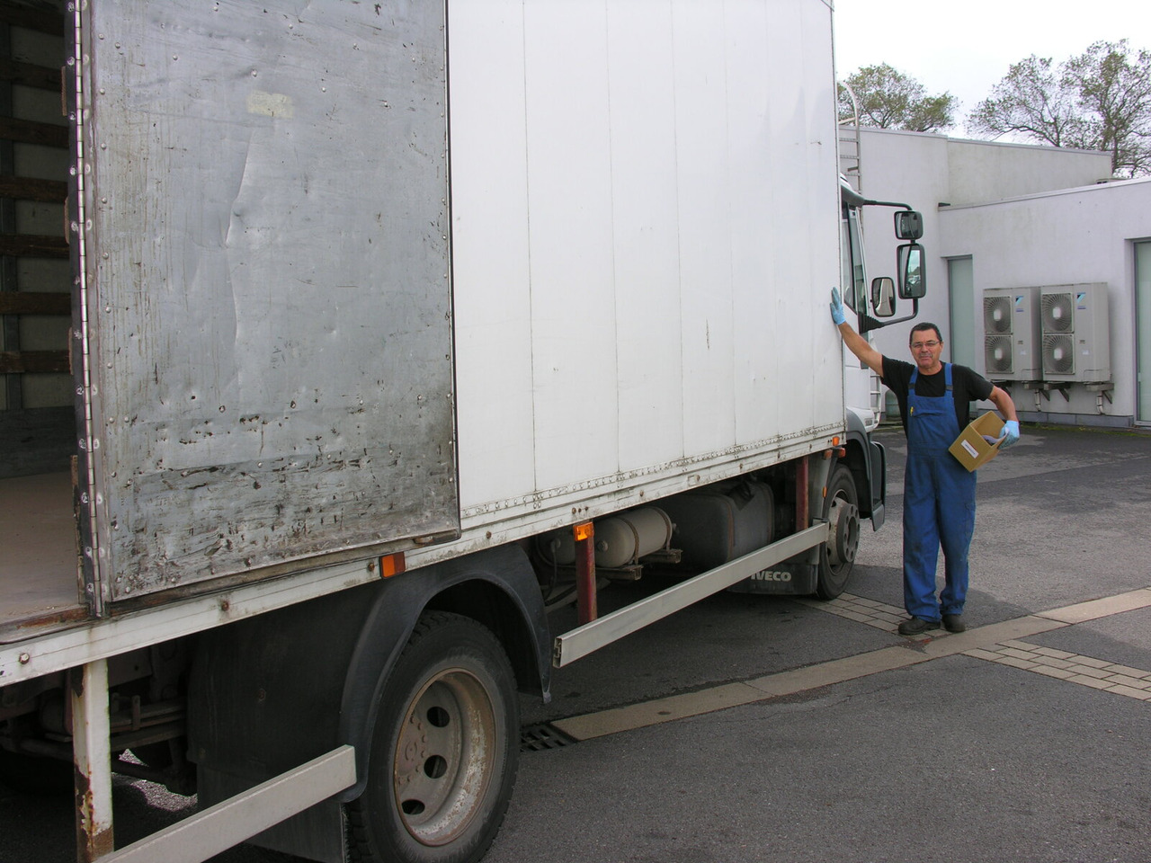 Грузовик с закрытым кузовом Iveco EuroCargo 120E/21 EuroCargo 120E/21: фото 8