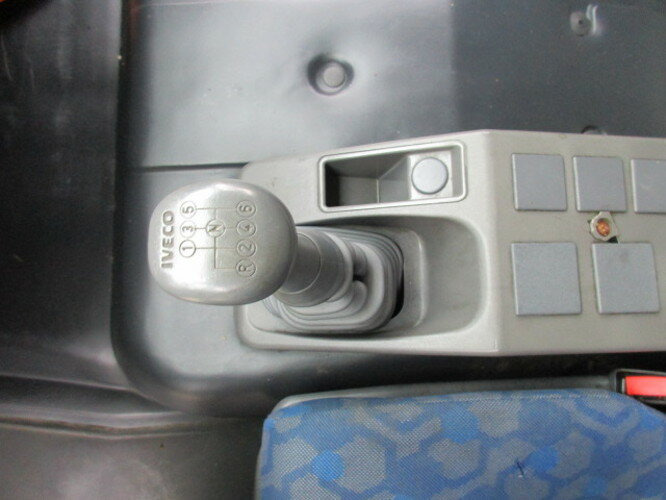 Iveco EuroCargo 75 E 17/4x2 EuroCargo 75 E 17/4x2, 6x VORHANDEN! - Грузовик с закрытым кузовом: фото 3 Iveco EuroCargo 75 E 17/4x2 EuroCargo 75 E 17/4x2, 6x VORHANDEN! - Грузовик с закрытым кузовом: фото 3