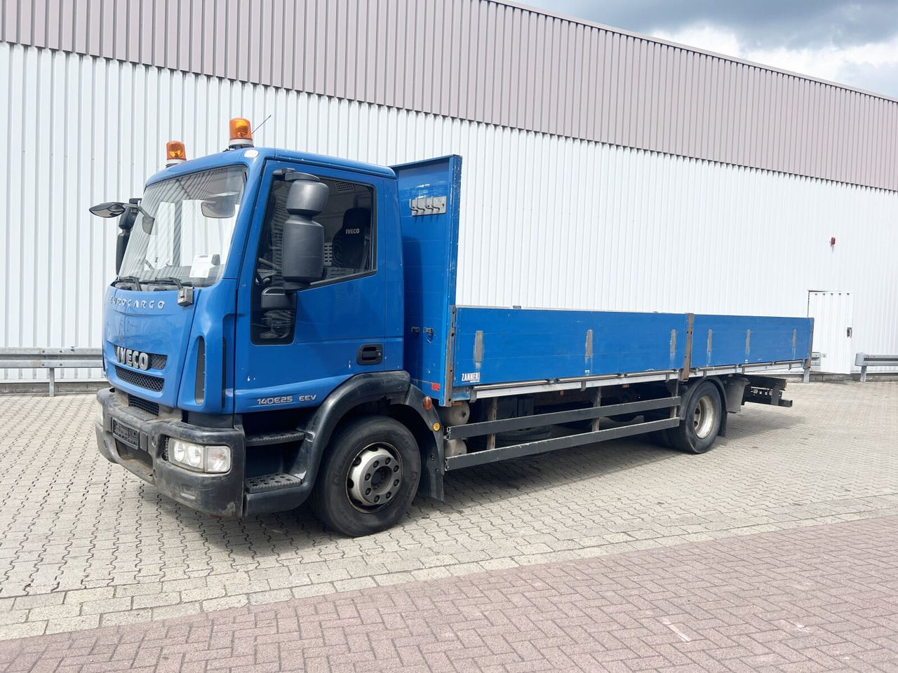 Iveco EuroCargo ML140E25/P 4x2 EuroCargo ML140E25/P 4x2, EEV, 6-Zylinder, 2x AHK - Грузовик бортовой/ Платформа: фото 1 Iveco EuroCargo ML140E25/P 4x2 EuroCargo ML140E25/P 4x2, EEV, 6-Zylinder, 2x AHK - Грузовик бортовой/ Платформа: фото 1