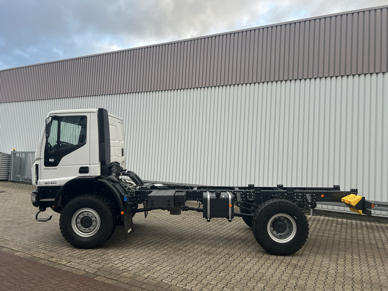 Новый Грузовик-шасси Iveco EuroCargo ML150E24 WS 4x4 EuroCargo ML150E24 WS 4x4, Euro3, mehrfach Vorhanden!: фото 13