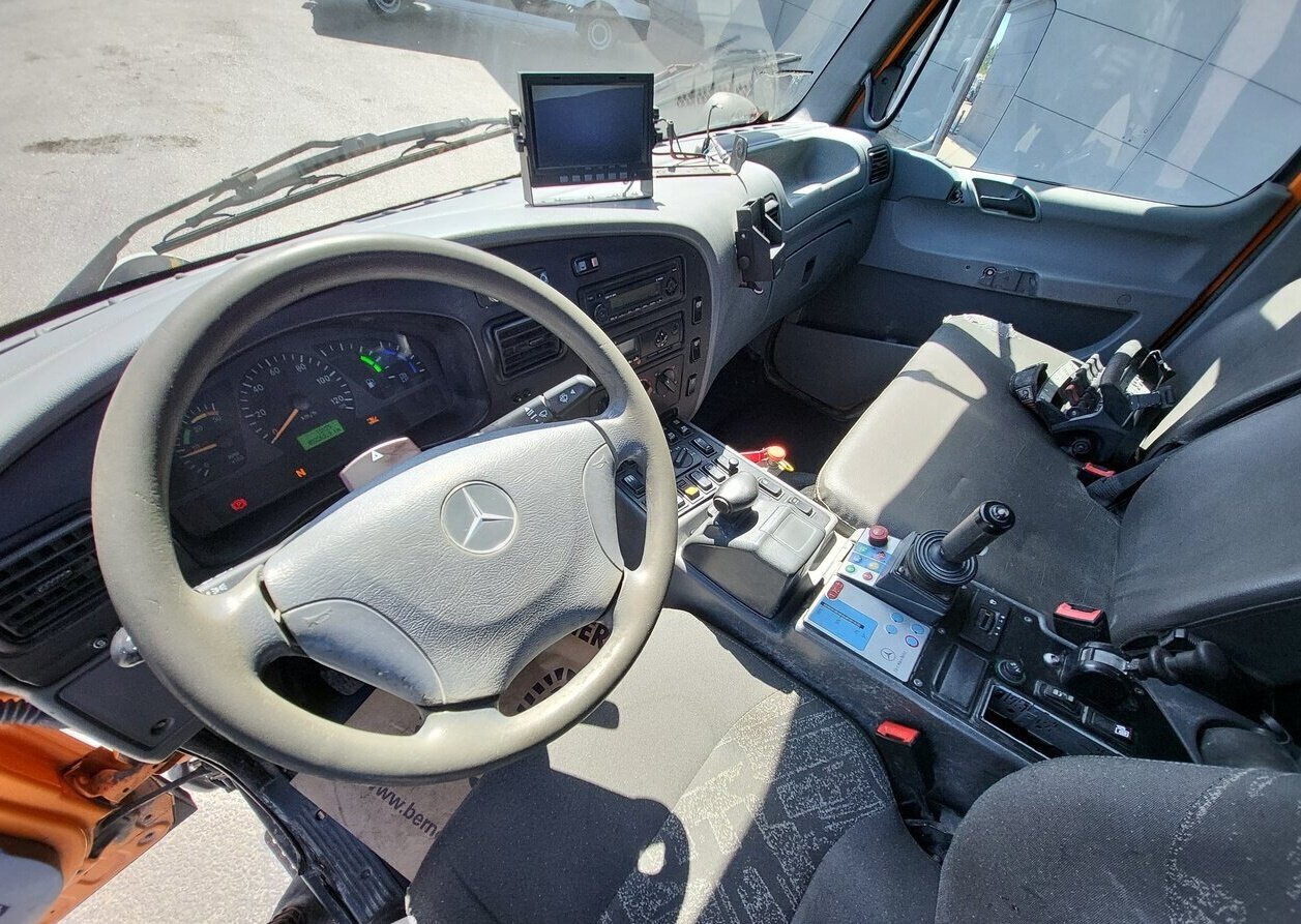 Unimog U 20 4x4 U 20 4x4, Zapfwelle, Kran Hiab 022D-3 HiDuo, Funk - Коммерческий автомобиль: фото 3 Unimog U 20 4x4 U 20 4x4, Zapfwelle, Kran Hiab 022D-3 HiDuo, Funk - Коммерческий автомобиль: фото 3