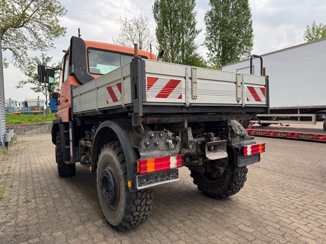 Unimog U 400 405/12 4x4 U 400 405/12 4x4, Kipper, Kommunalhydraulik, VarioPilot, Zapfwelle - Коммерческий автомобиль: фото 5 Unimog U 400 405/12 4x4 U 400 405/12 4x4, Kipper, Kommunalhydraulik, VarioPilot, Zapfwelle - Коммерческий автомобиль: фото 5