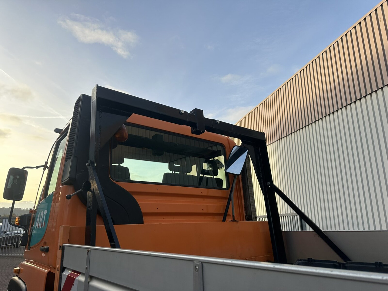 Unimog U300 405/10 4x4 U300 405/10 4x4, Kommunalhydraulik, Frontzapfwelle, Kipper - Коммерческий автомобиль: фото 2 Unimog U300 405/10 4x4 U300 405/10 4x4, Kommunalhydraulik, Frontzapfwelle, Kipper - Коммерческий автомобиль: фото 2