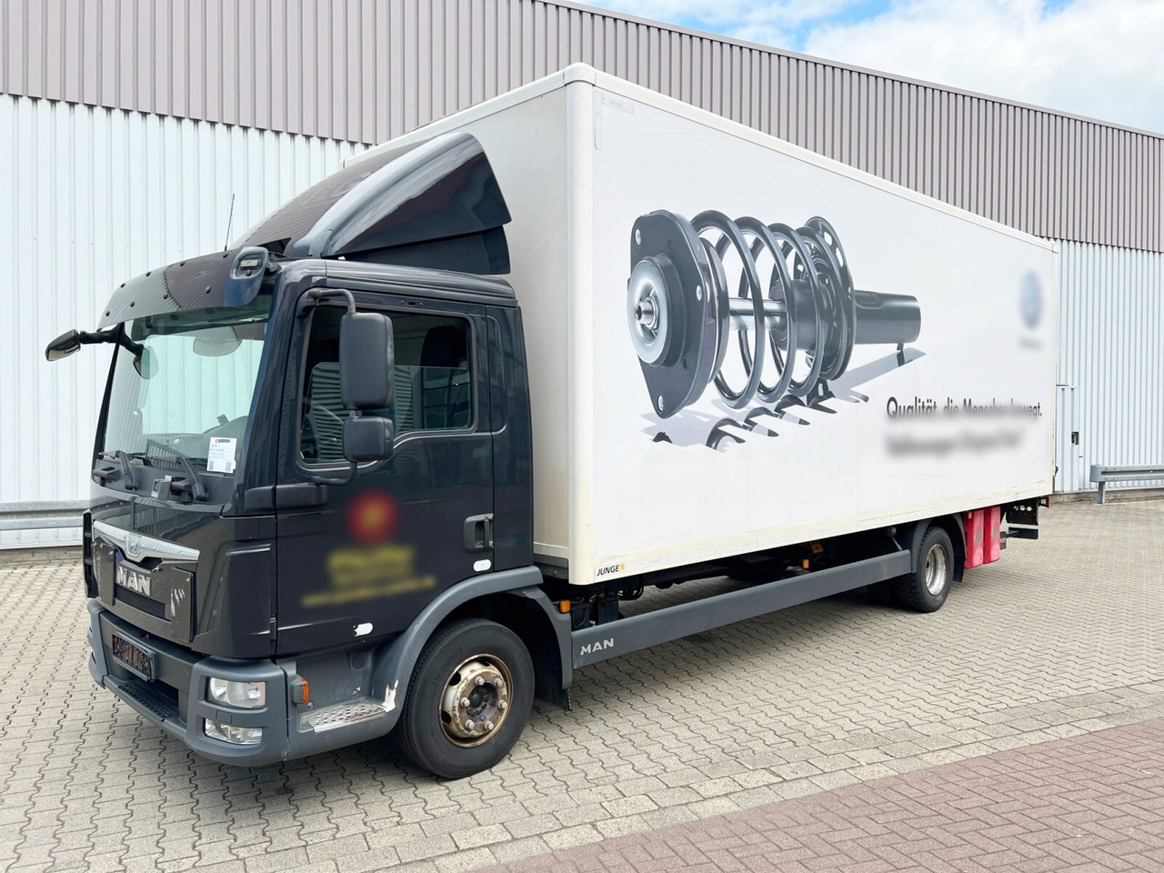 MAN TGL 12.220 4X2 BL TGL 12.220 4X2 BL mit MBB LBW 1500K - Грузовик с закрытым кузовом: фото 1 MAN TGL 12.220 4X2 BL TGL 12.220 4X2 BL mit MBB LBW 1500K - Грузовик с закрытым кузовом: фото 1