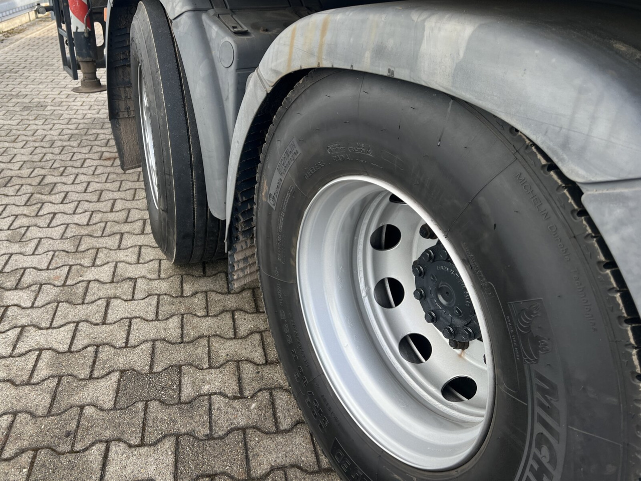 MAN TGS 26.400 6x2-4 LL TGS 26.400 6x2-4 LL, Navi, Lenk-/Liftachse, Heckkran Palfinger PK20001-K B, Funk - Автоманипулятор, Грузовик бортовой/ Платформа: фото 3 MAN TGS 26.400 6x2-4 LL TGS 26.400 6x2-4 LL, Navi, Lenk-/Liftachse, Heckkran Palfinger PK20001-K B, Funk - Автоманипулятор, Грузовик бортовой/ Платформа: фото 3