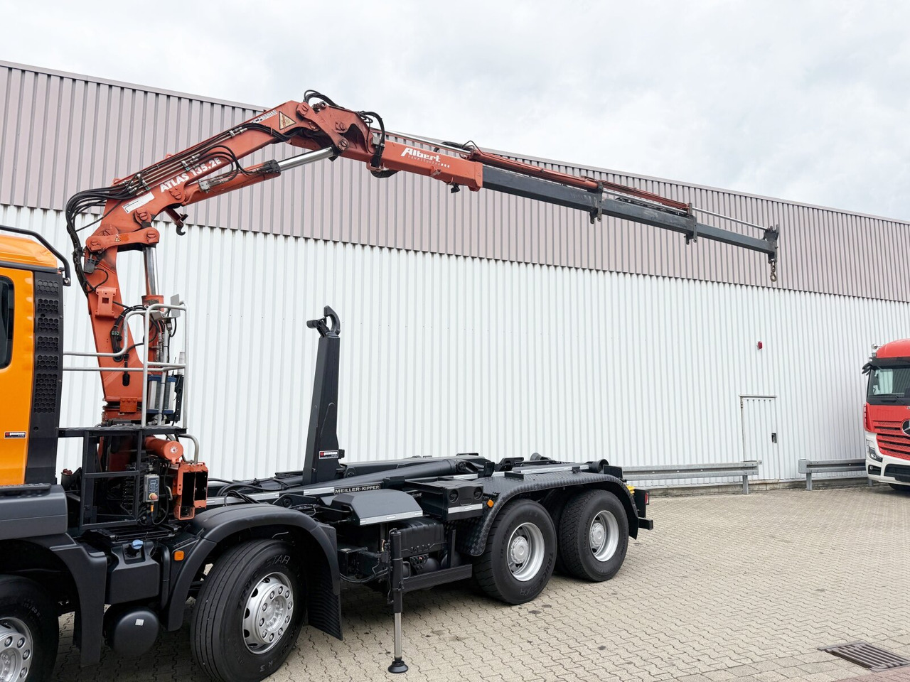 MAN TGS 35.440 8x4 BL TGS 35.440 8x4 BL, Meiller 19.62, Atlas Kran 135.2-A3, Funk - Крюковой мультилифт, Автоманипулятор: фото 2 MAN TGS 35.440 8x4 BL TGS 35.440 8x4 BL, Meiller 19.62, Atlas Kran 135.2-A3, Funk - Крюковой мультилифт, Автоманипулятор: фото 2